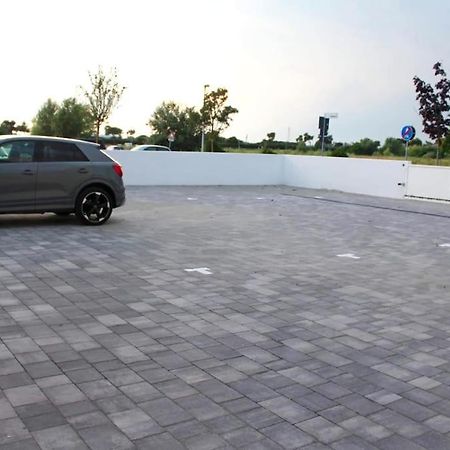 West Beach 2 Jesolo Exterior photo